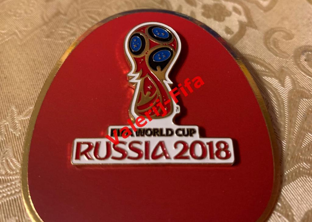 Значок Fifa Эмблема Чемпионата мира 2018. Эксклюзив 2
