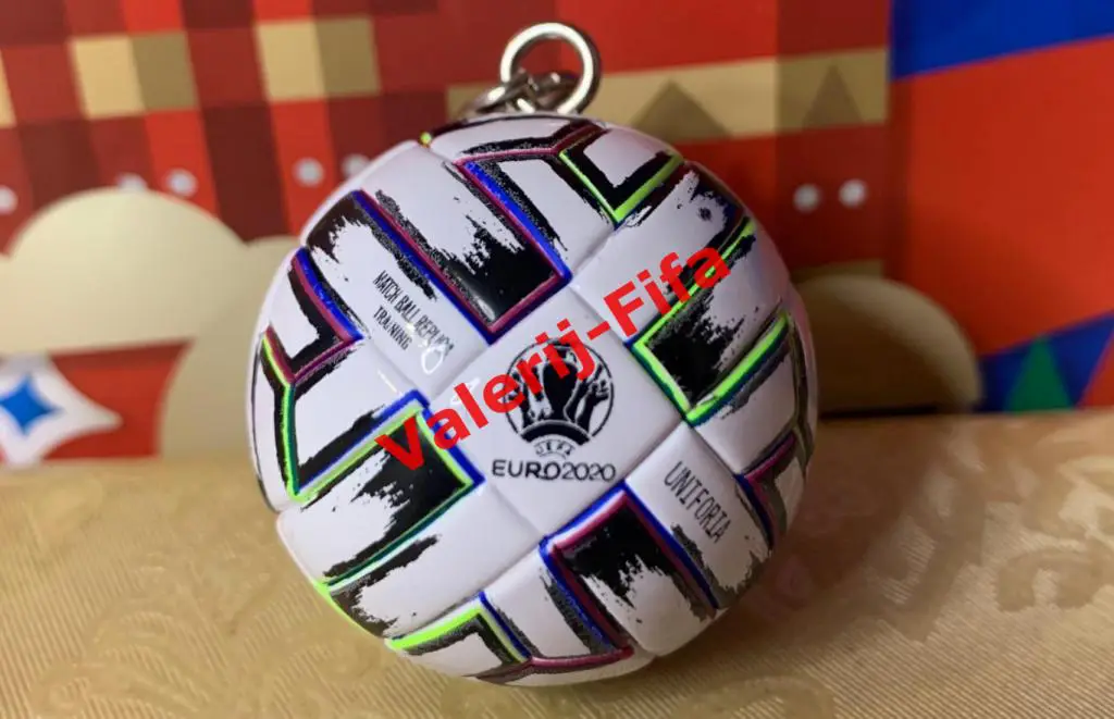 Брелок Мяч Чемпионата Европы по футболу Уефа Евро 2020 - 2021