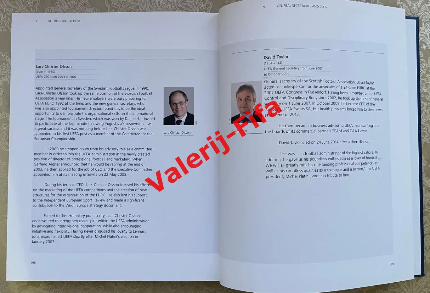 60 лет Союза европейских футбольных ассоциаций УЕФА 3