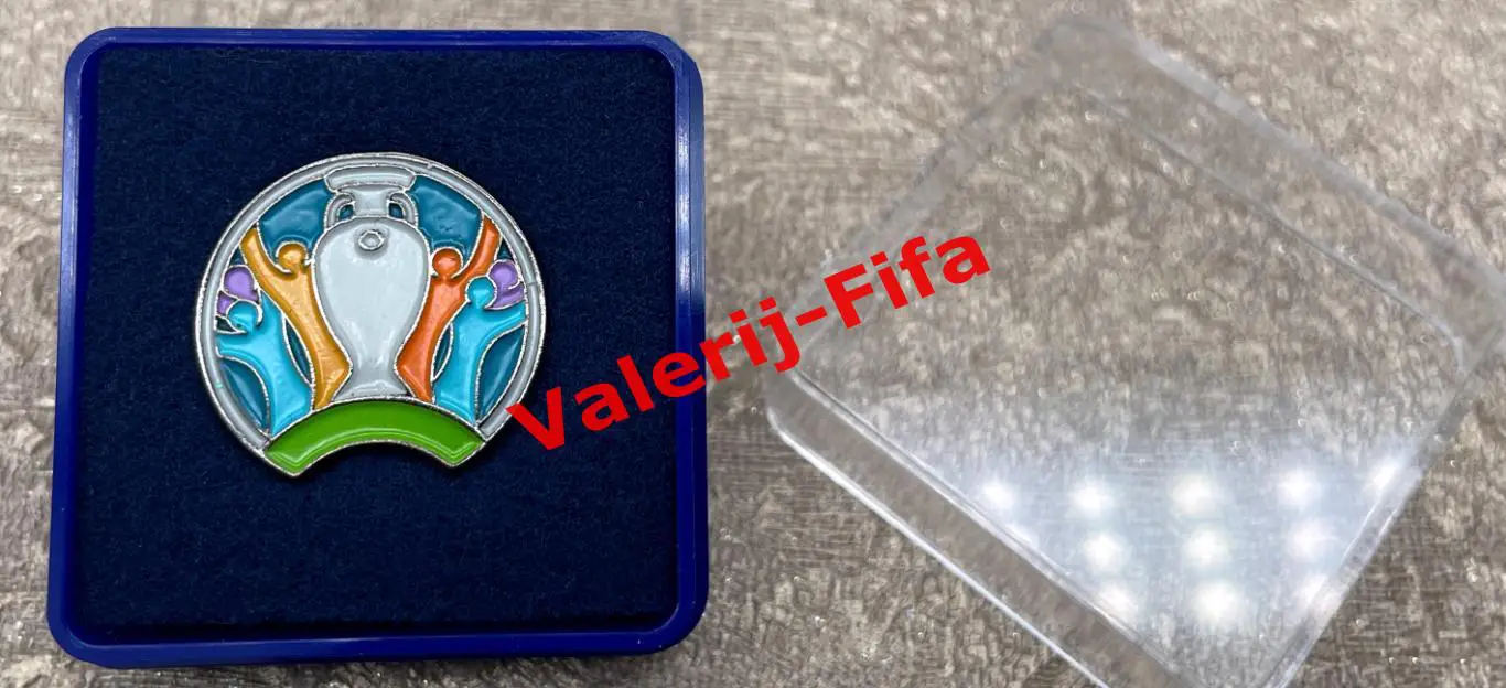 Эксклюзивный значок Кубок Уефа Евро 2020 1