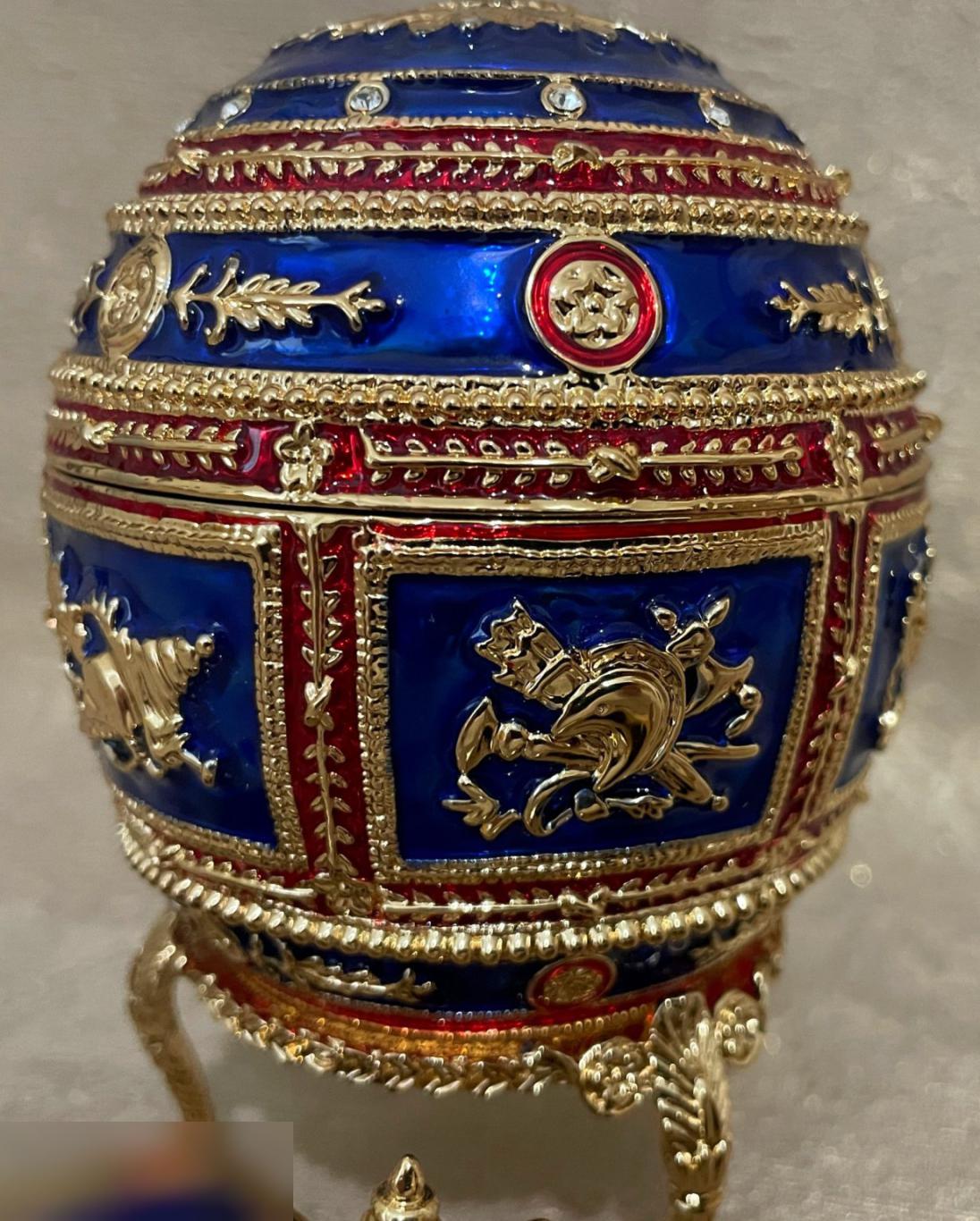 Императорское яйцо Фаберже "Наполеоновское", синее 2