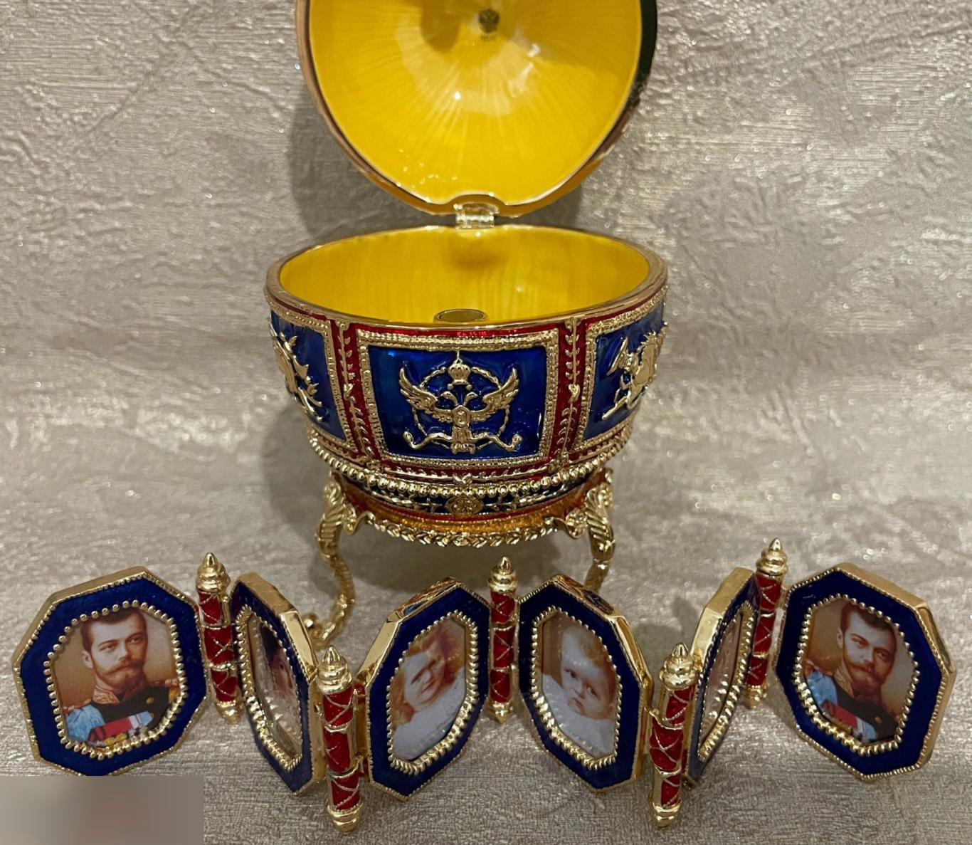 Императорское яйцо Фаберже "Наполеоновское", синее 3