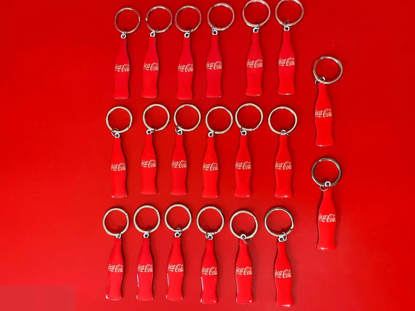 Оптовый лот. 20 эксклюзивных брелков Бутылочка Кока-кола
