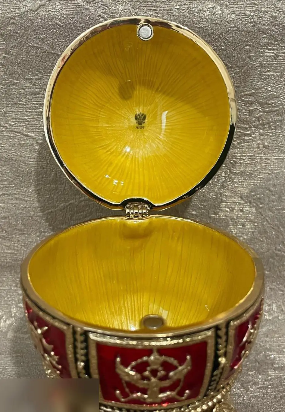 Императорское яйцо Фаберже "Наполеоновское", красное 3