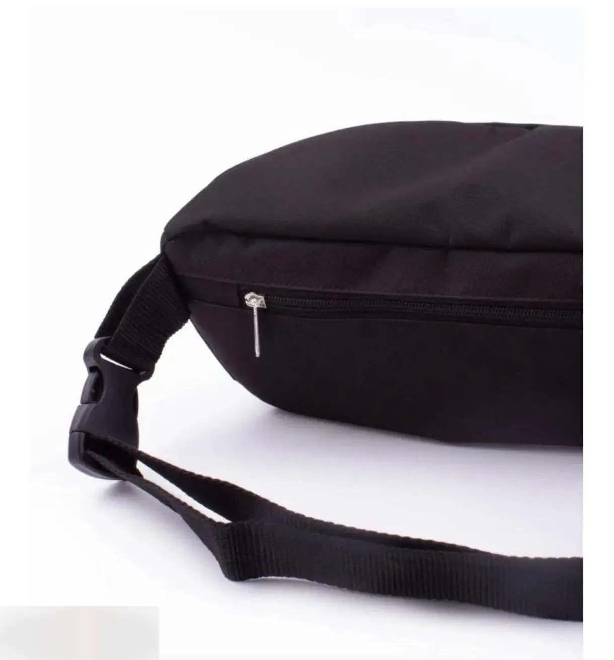 ТОТАЛЬНАЯ РАСПРОДАЖА! Официальная сумка на пояс Евро 2020 1