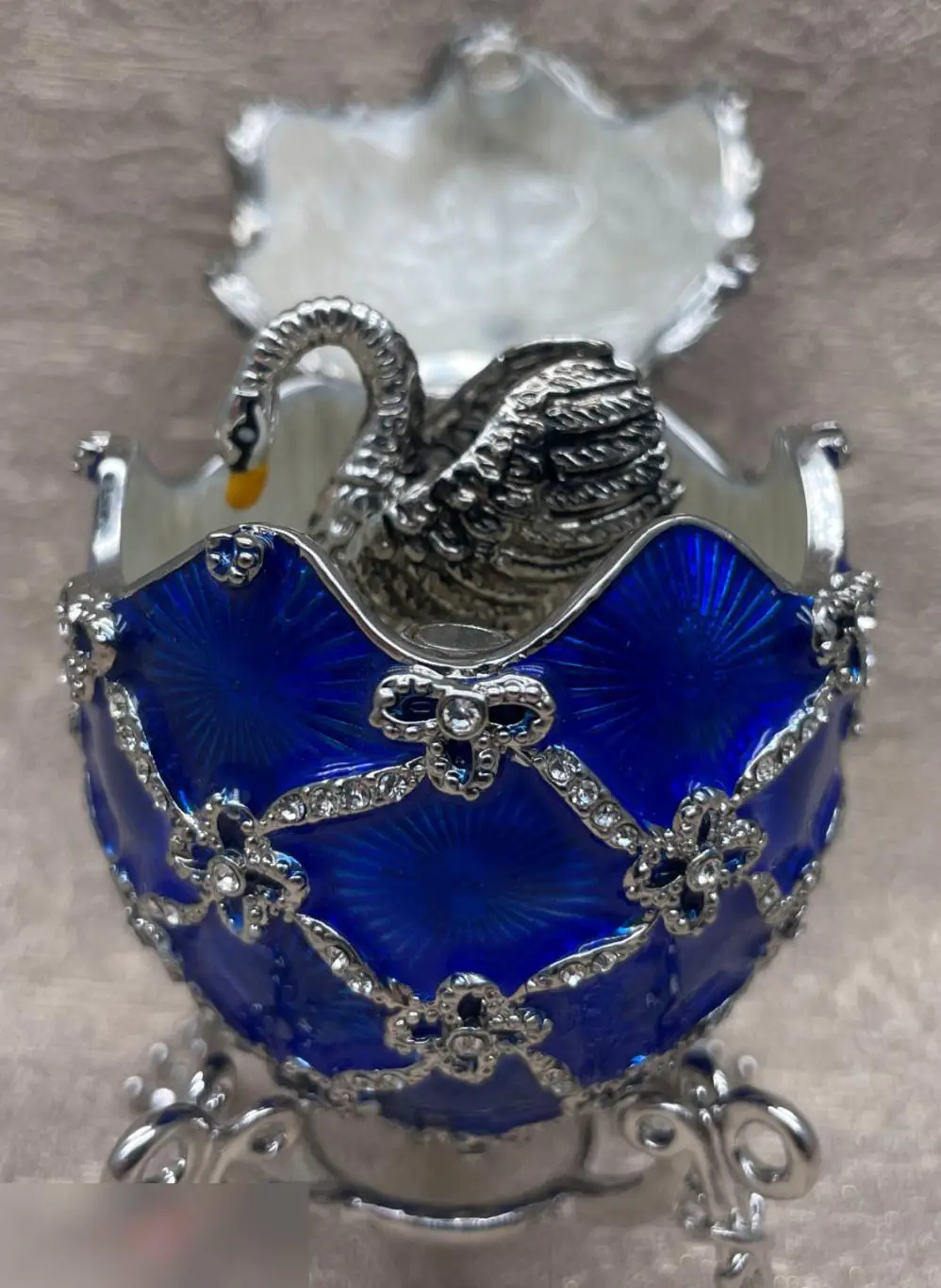 Яйцо Фаберже Лебедь. Лебединое озеро 1