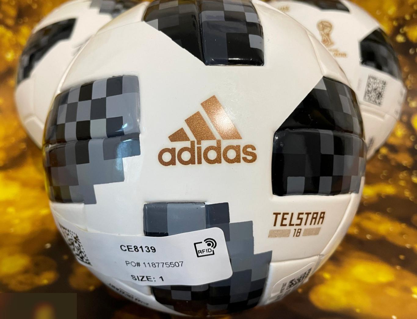 Коллекционный мяч Mini Adidas Telstar 2018 c автографом 3