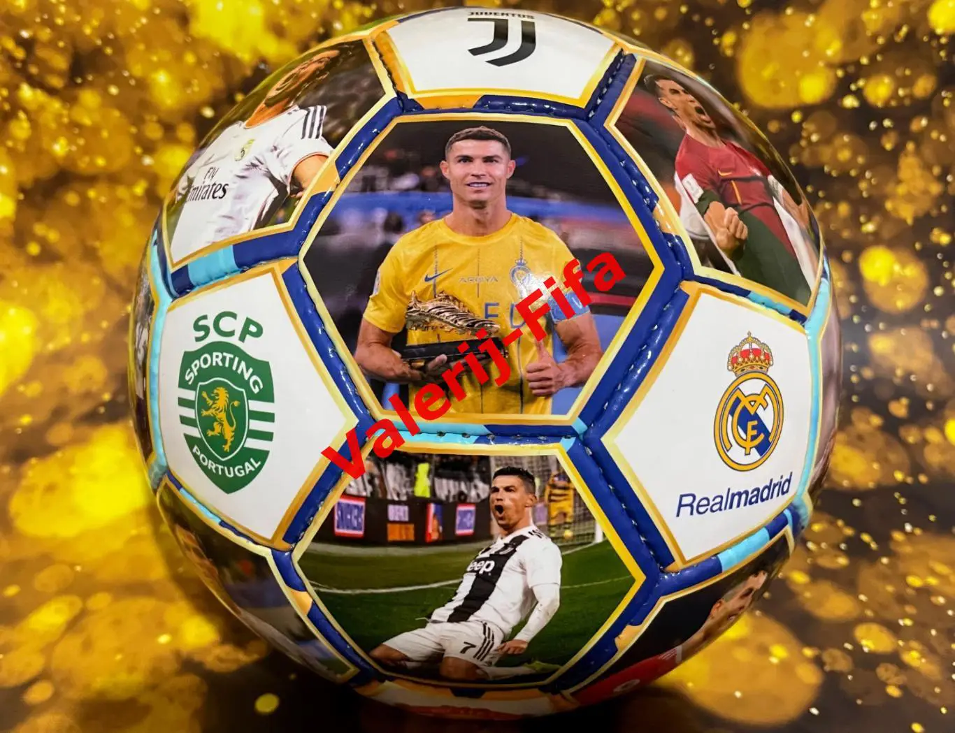 Коллекционный мяч с Криштиану Роналду 3