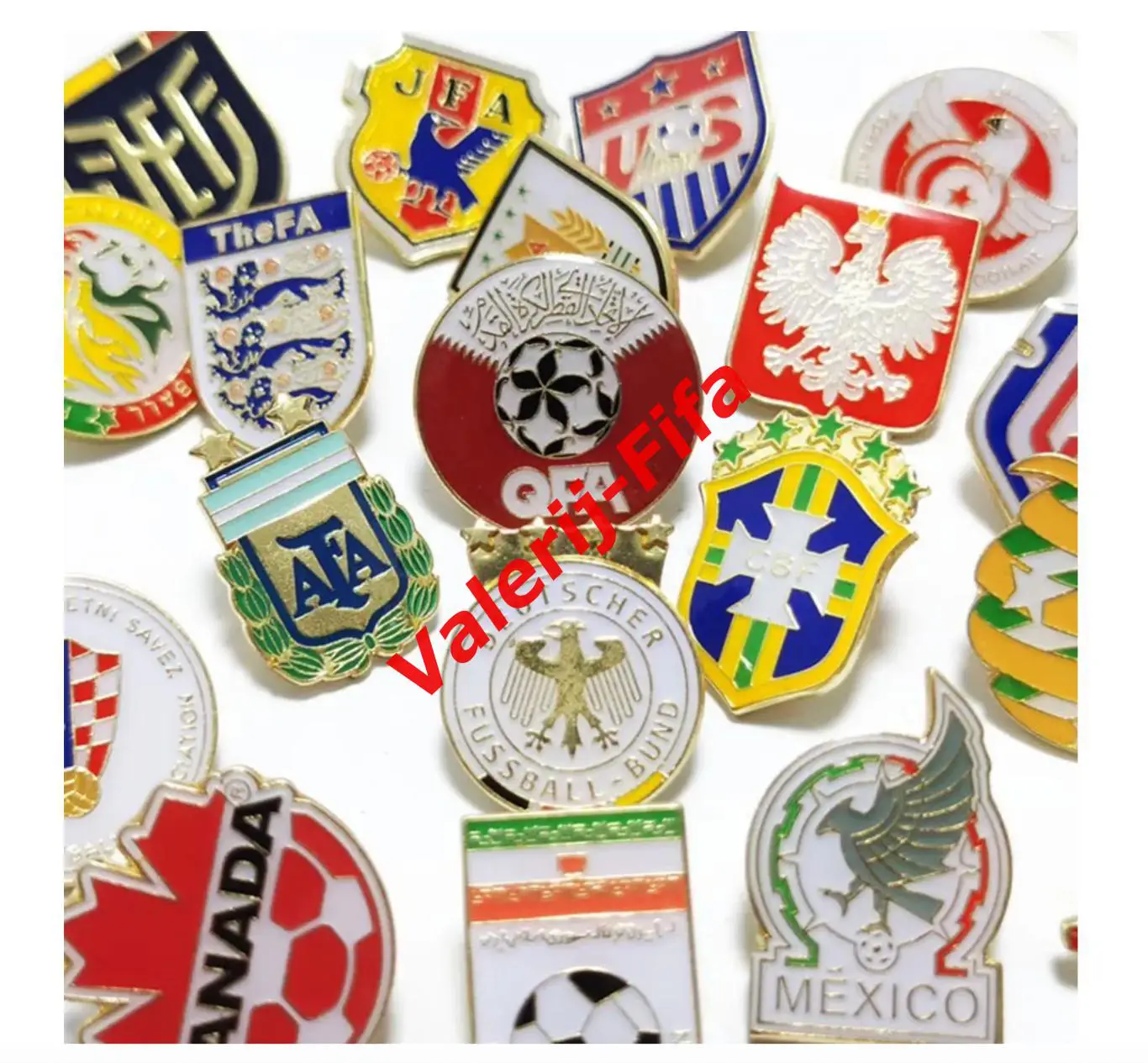 Набор значков (34 шт). Чемпионат мира 2022 1