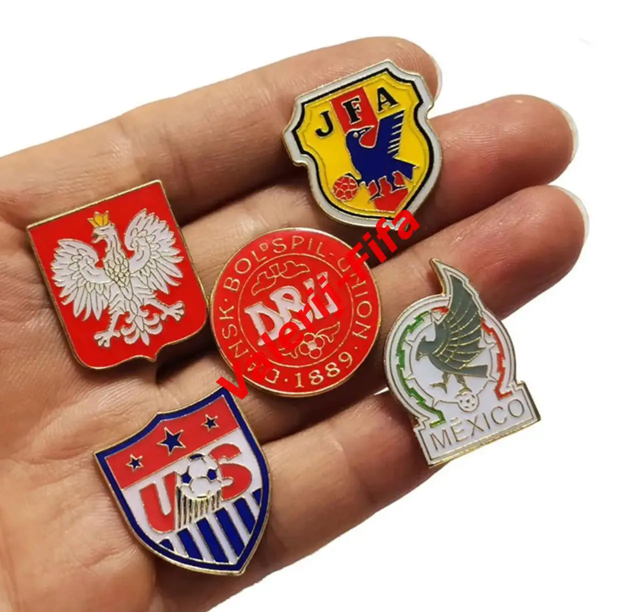 Набор значков (34 шт). Чемпионат мира 2022 4