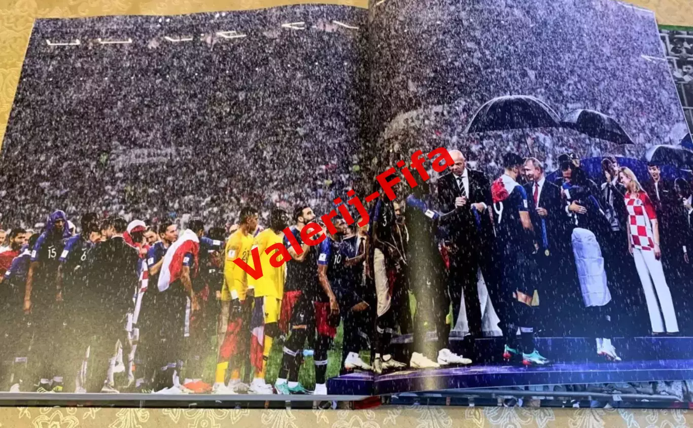 Запечатана! Огромный фотоальбом книга Тасс: Главные кадры Чемпионата мира 2018 3