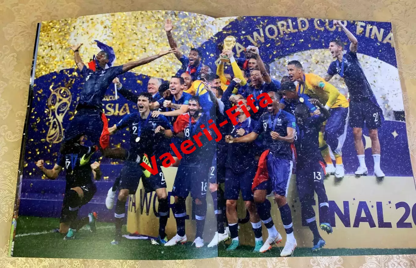 Запечатана! Коллекционная книга Чемпионата мира 2018. Эксклюзив. Русский язык 6