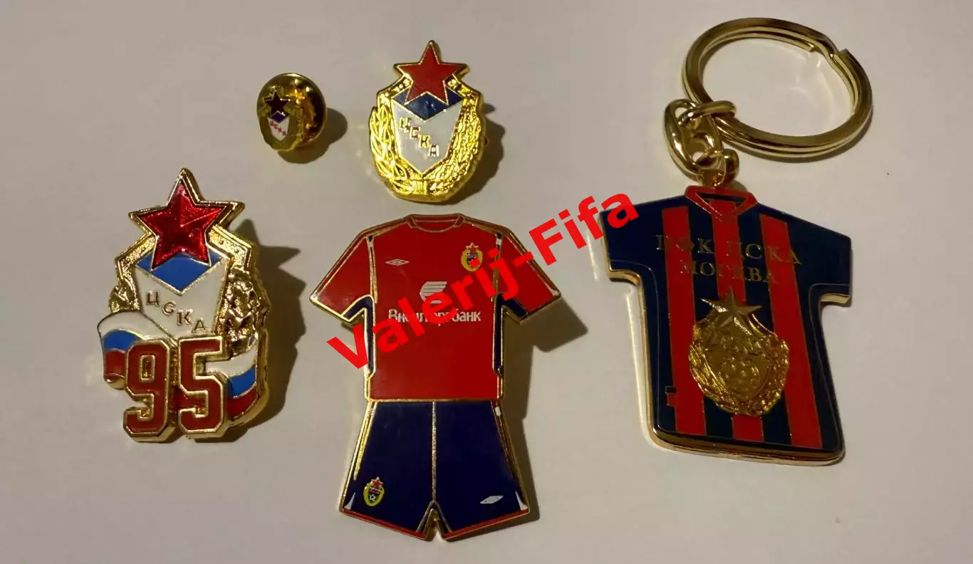 Коллекционный набор значков ФК ЦСКА 2