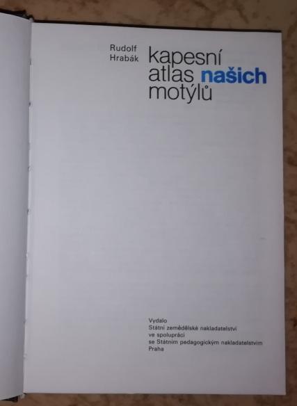 Kapesni atlas nasich motylu (Карманный атлас наших бабочек) - на чешском языке. 1