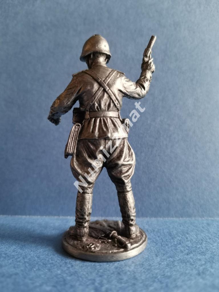 Оловянная миниатюра. 54 мм. Капитан пехоты Красной Армии 1