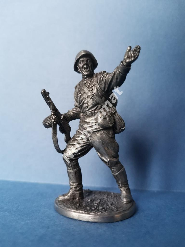 Оловянная миниатюра. 54 мм. Гвардии рядовой Красной Армии