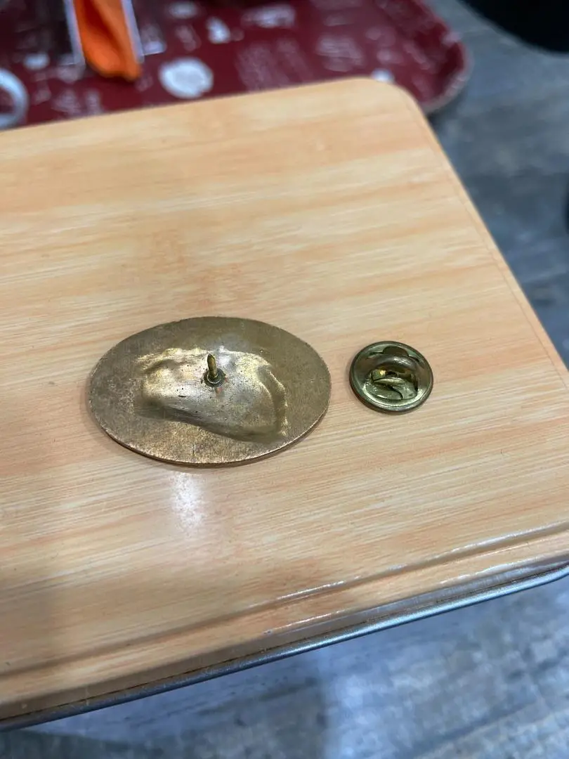 Значок 130 лет Северной Железной Дороге 1998 год 1