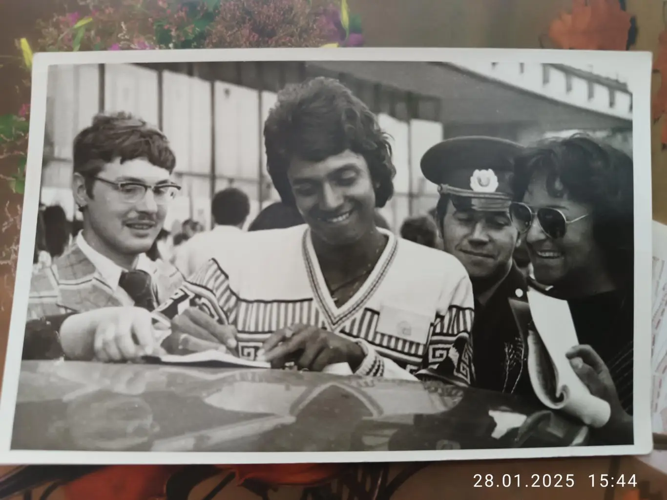 Автограф Митхун Чакраборти Оригинальное фото с автографом