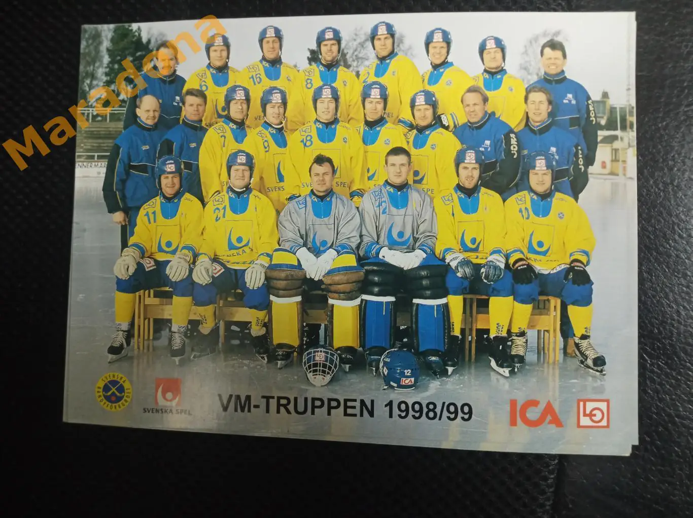 хоккей с мячом сборная Швеции 1998/1999 Кубок мира состав на обороте