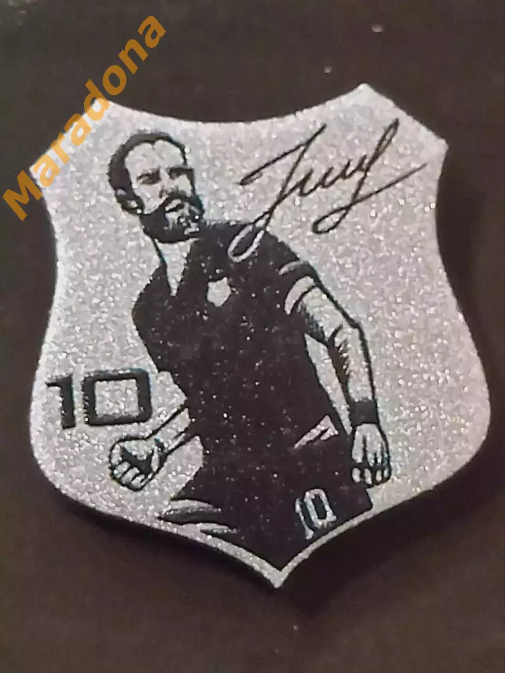 щит Эрик Бикфалви #10 Урал Екатеринбург 2025