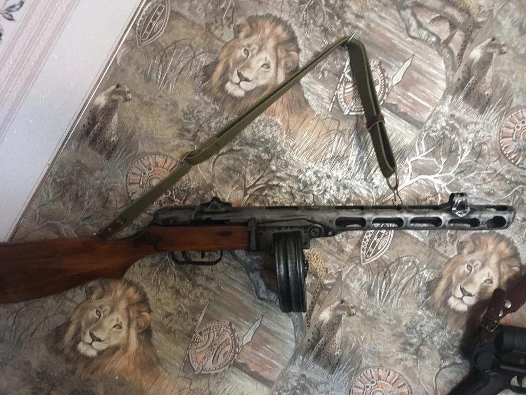 Макет пистолета-пулемета Шпагина ППШ-41 с ремнем