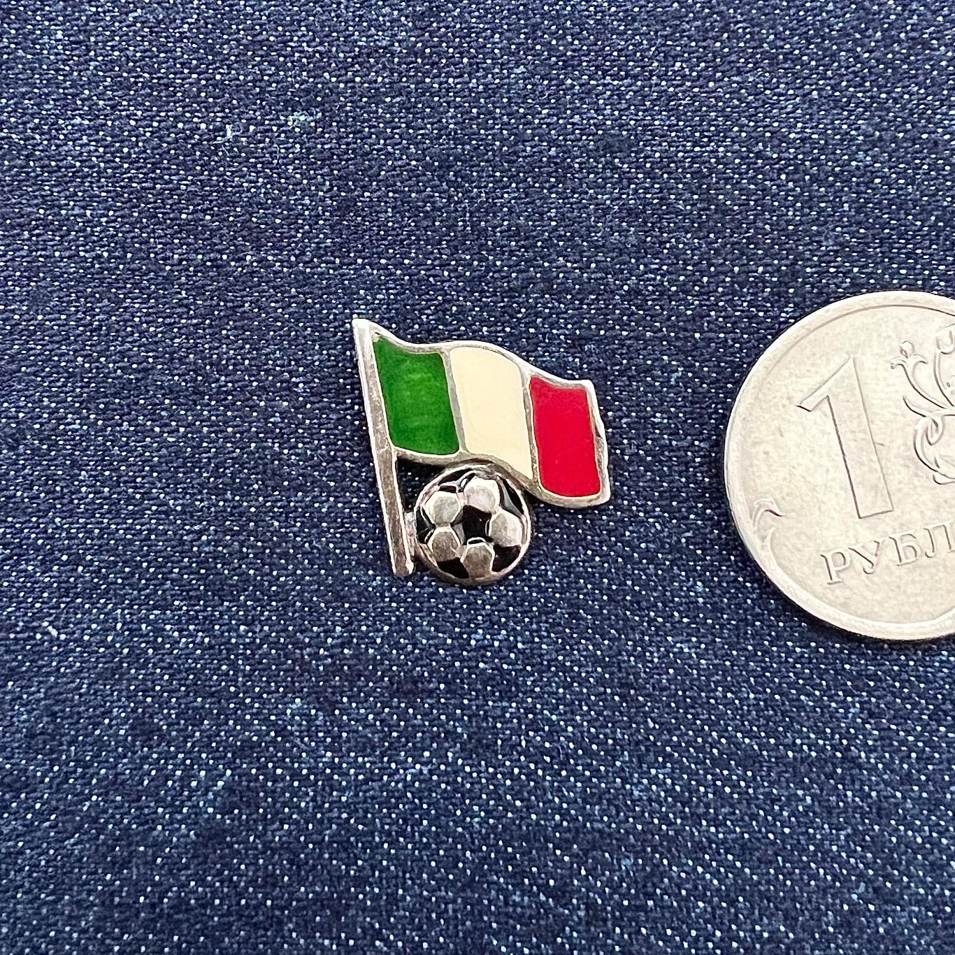 Значок футбол Италия сборная серебро 925