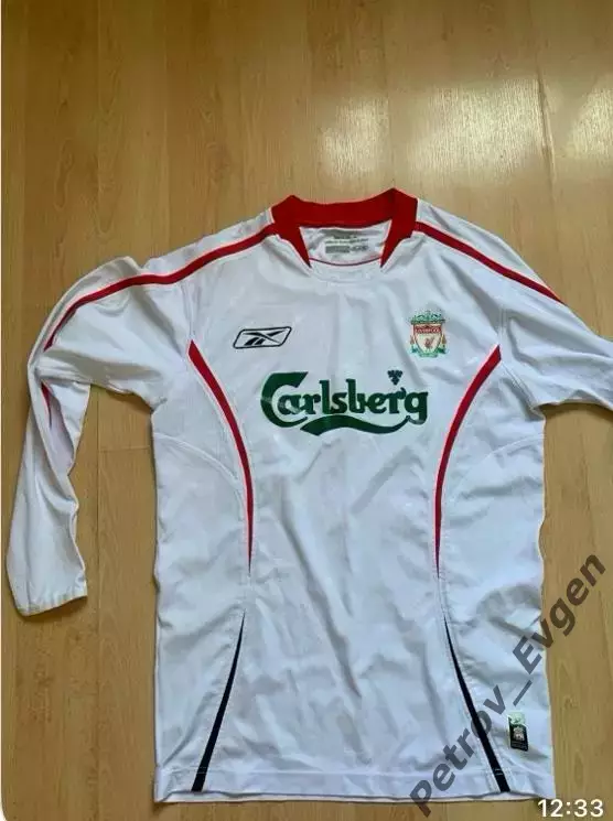 Футболка Ливерпуль.