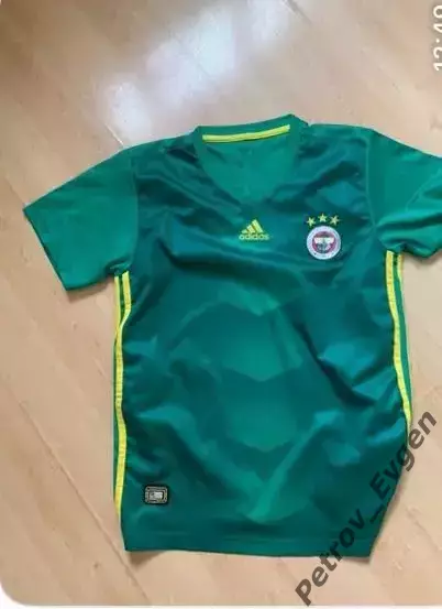 Футболка Фенербахче.