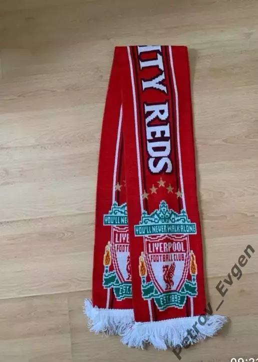 ШЛарф Ливерпуль.