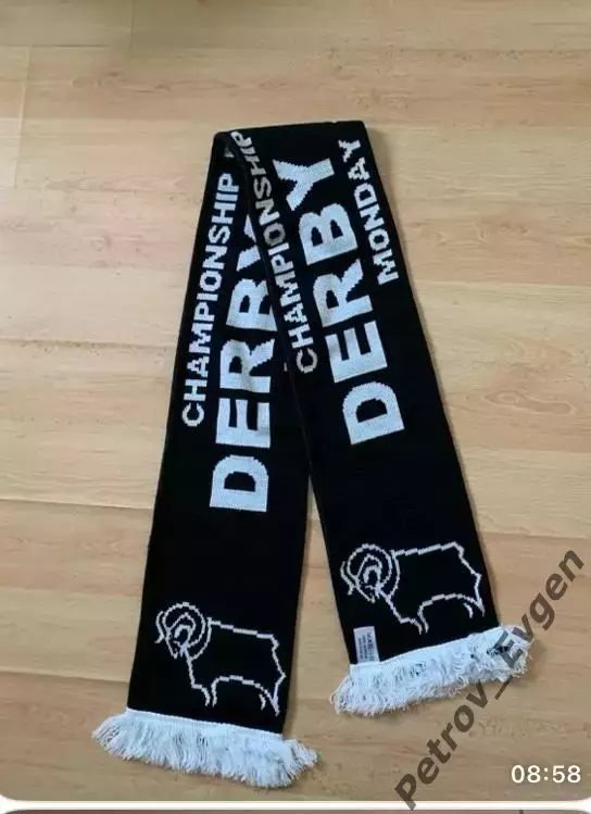 Шарф Дерби.