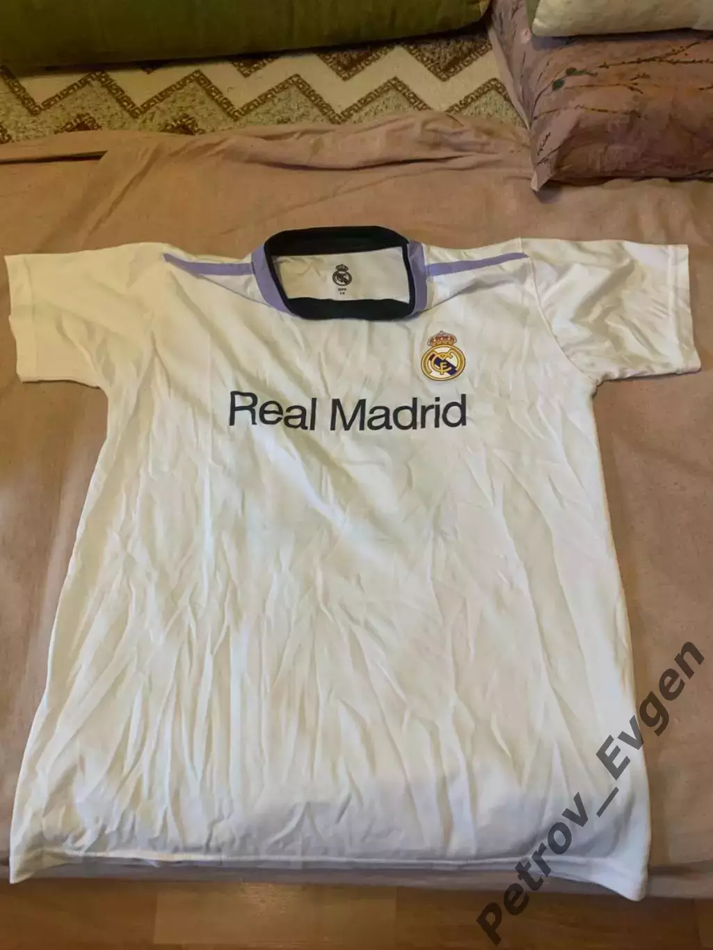 Футболка Реал Мадрид.