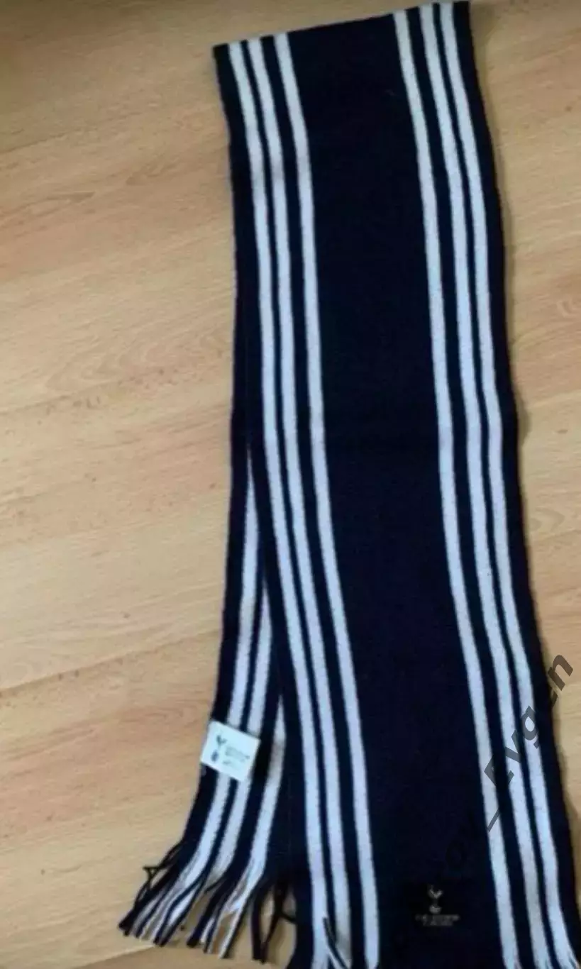 Шарф Тоттенхем.