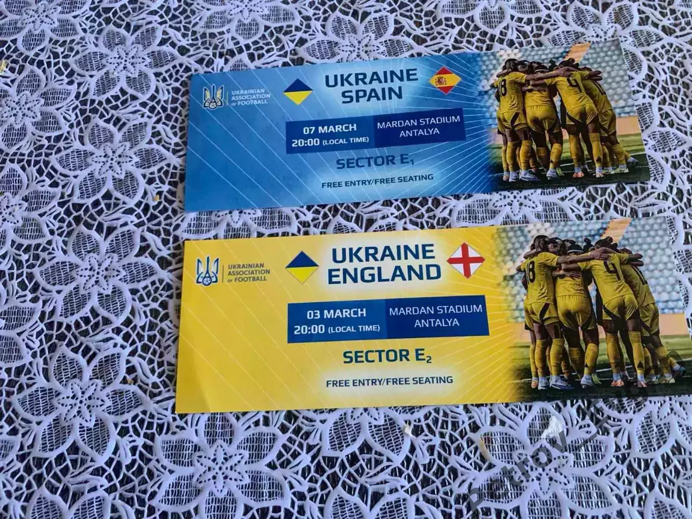 Два билетаУкраина-Испания.Украина-Англия.