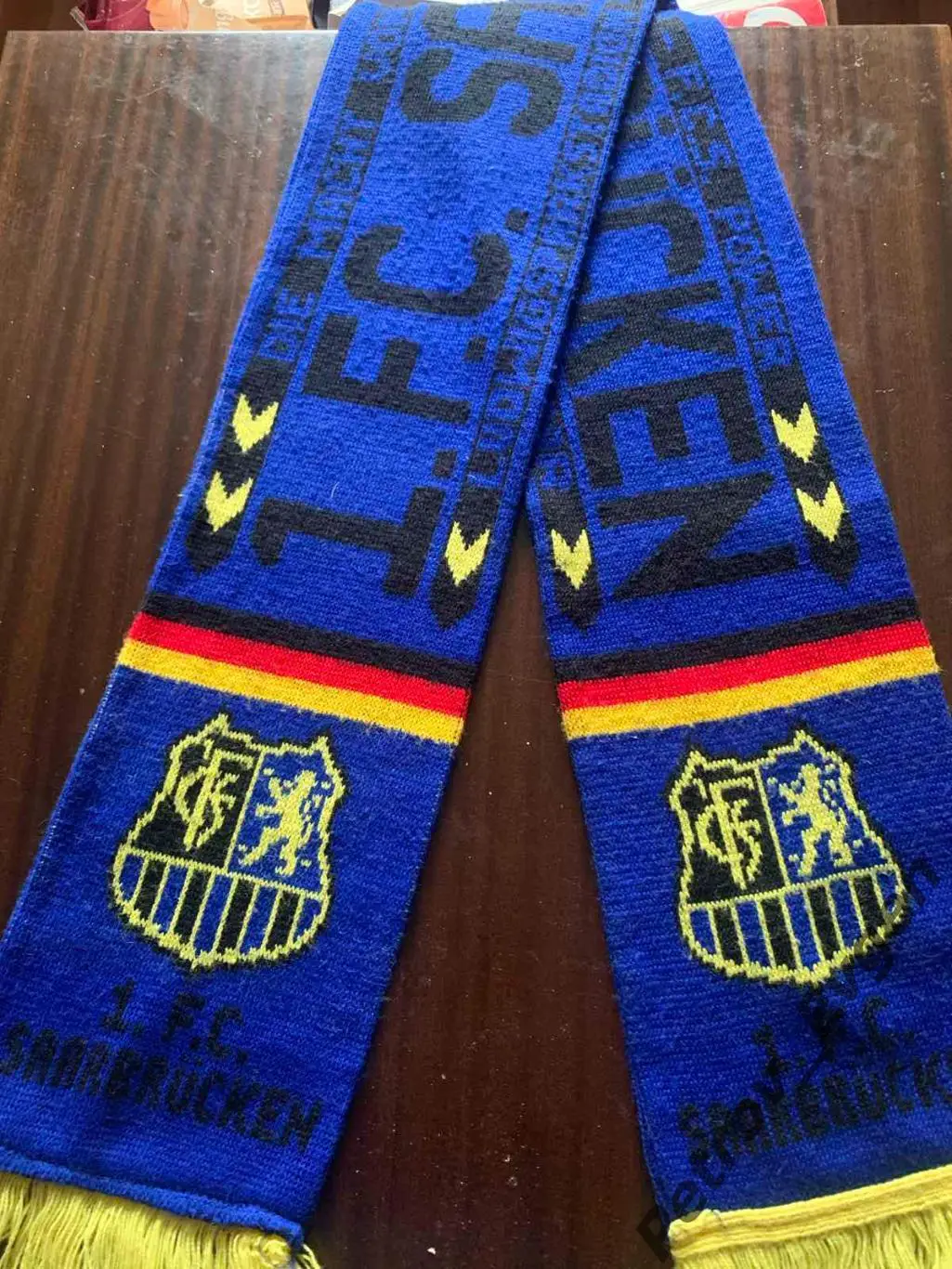 Шарф Саарбрюкен Германия.