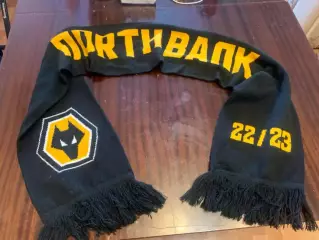 Шарф Вульверхемптон 2022/23.