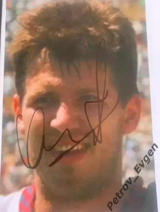 Автограф О.Саленко.