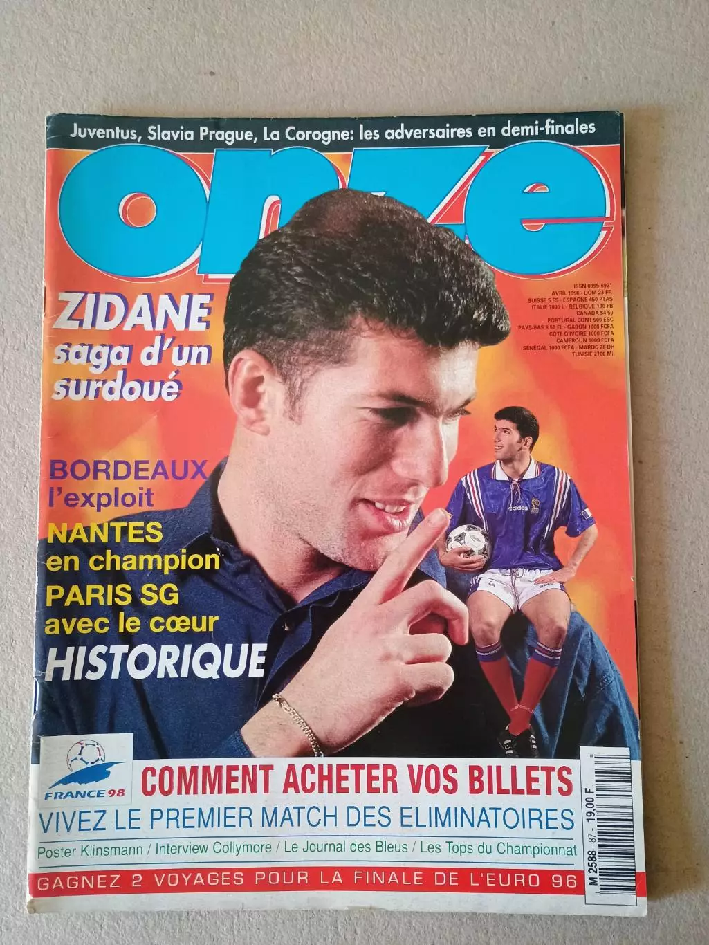 Onze mondial n.87/ 1996-Отсутствуют карты Onze + poster A2