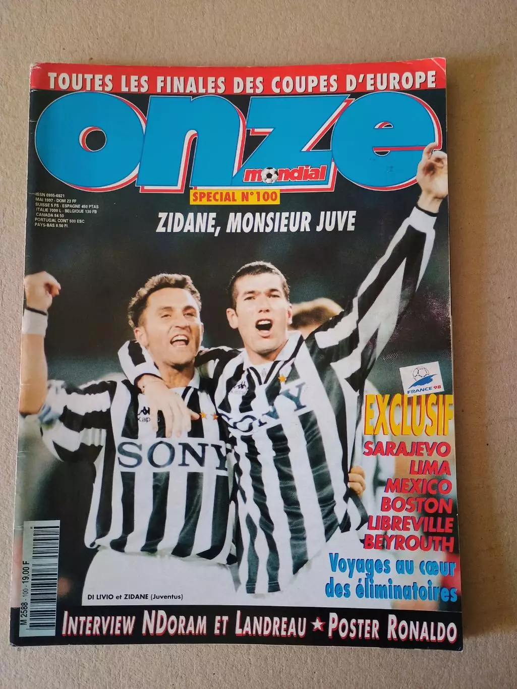 Onze mondial n.100/ 1997-Отсутствуют карты Onze + poster A2