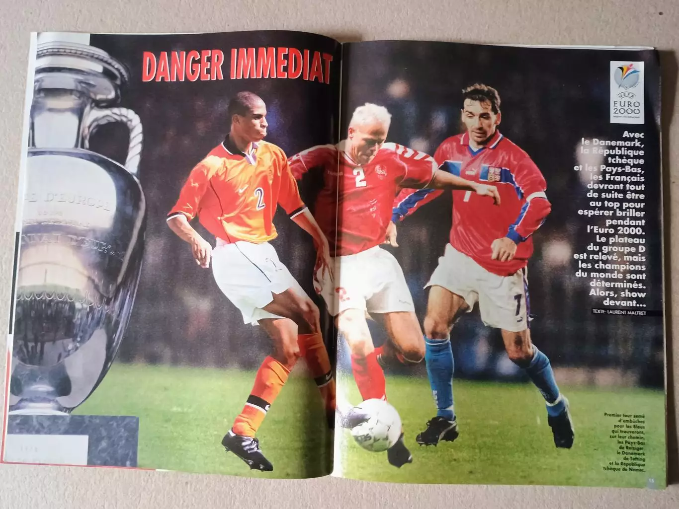 Onze mondial n.132/ 2000 -Отсутствуют карты Onze + poster A2.. 1