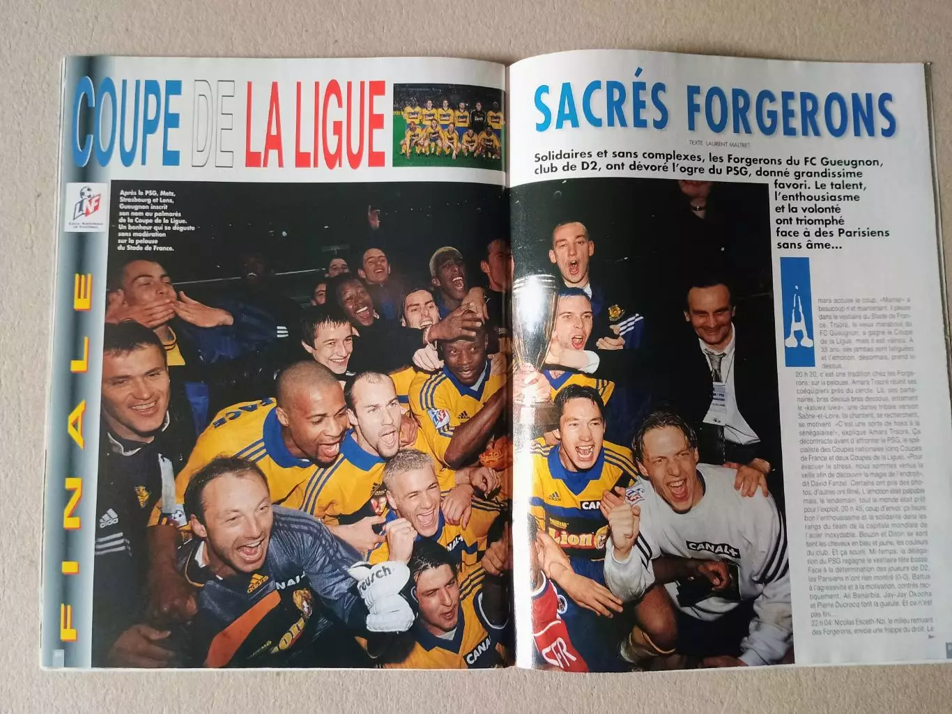 Onze mondial n.136/ 2000 -Отсутствуют карты Onze + poster A2.. 1