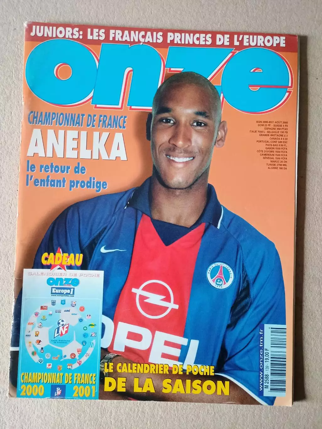 Onze mondial n.139/ 2000 -Отсутствуют карты Onze + poster A2..