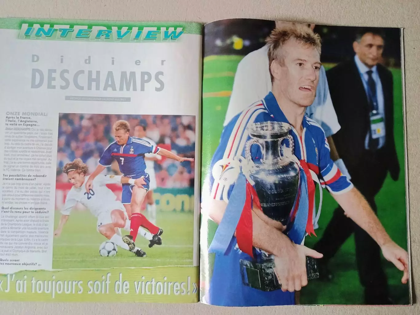 Onze mondial n.139/ 2000 -Отсутствуют карты Onze + poster A2.. 1