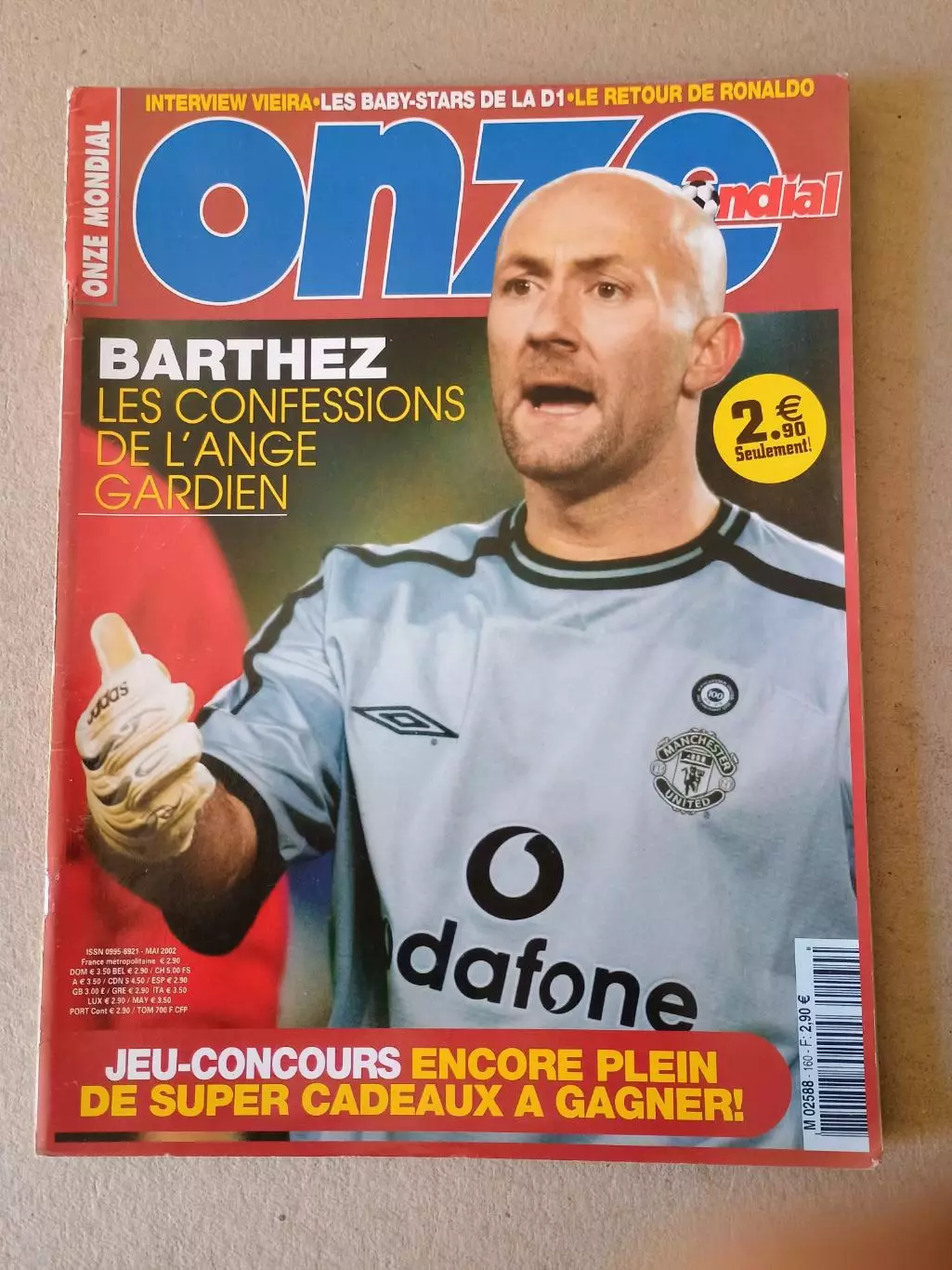 Onze mondial n.160/ 2002 -Отсутствуют карты Onze + poster A2..