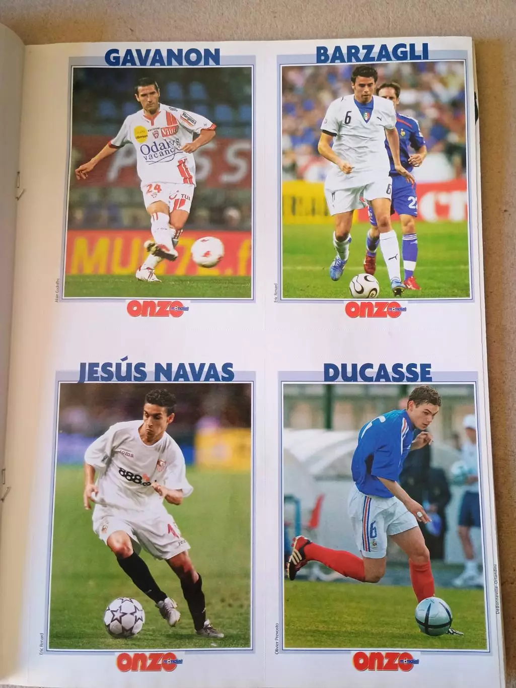 Onze mondial n.215/2006 7