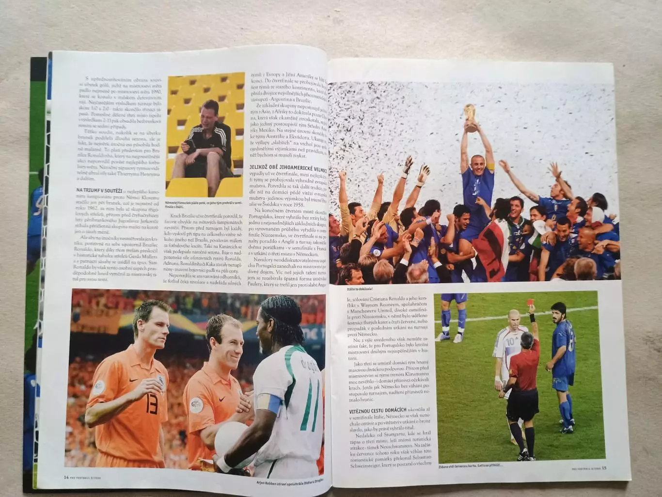 Pro Football 8/2006 3