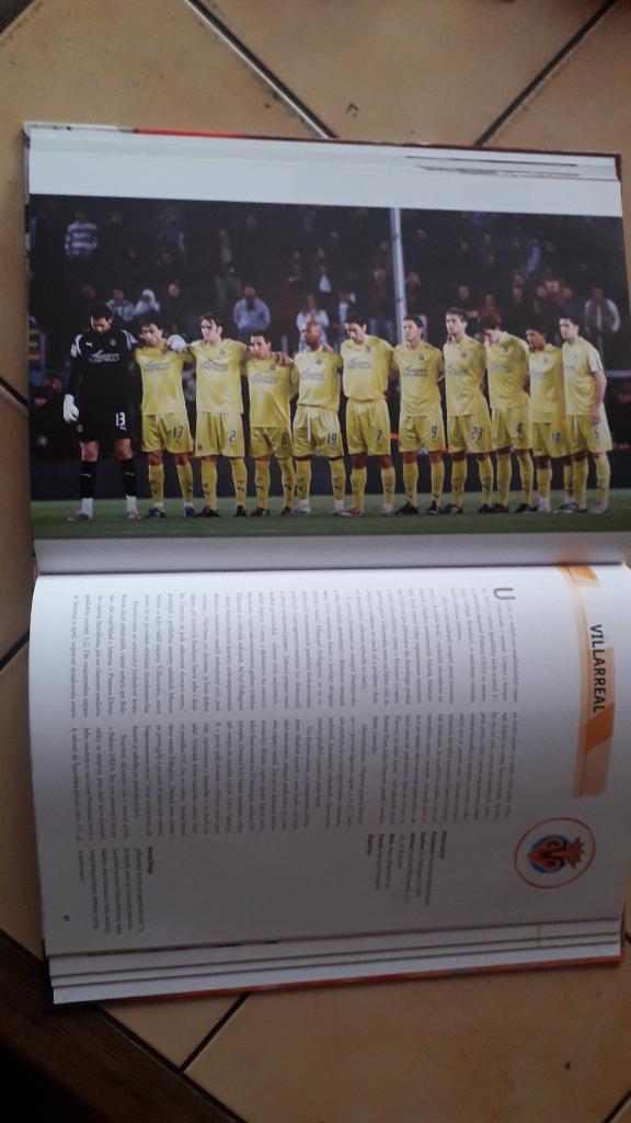 Книга Лучшие футбольные клубы 2009 4