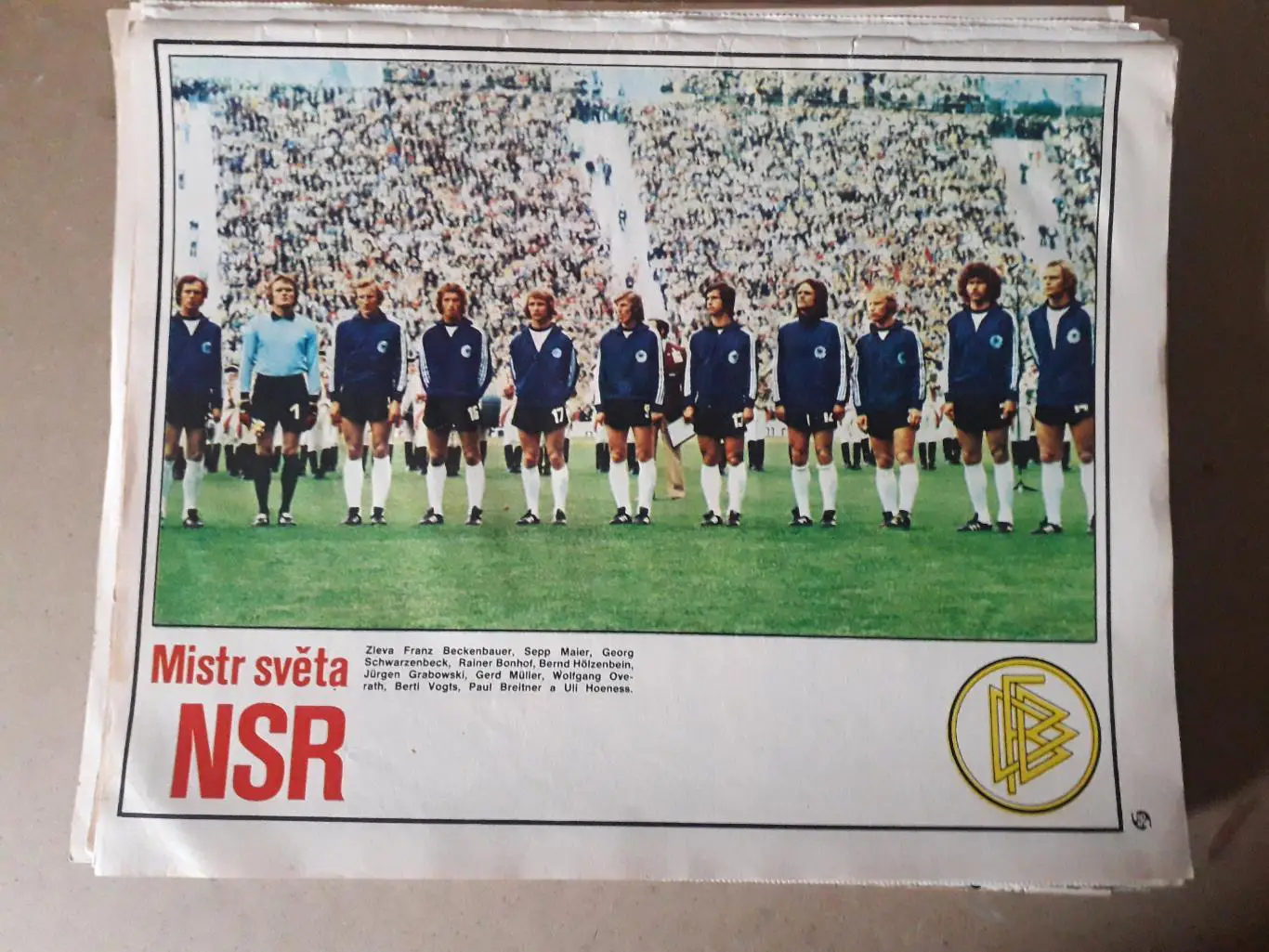 205 постеров из журнала Stadion.