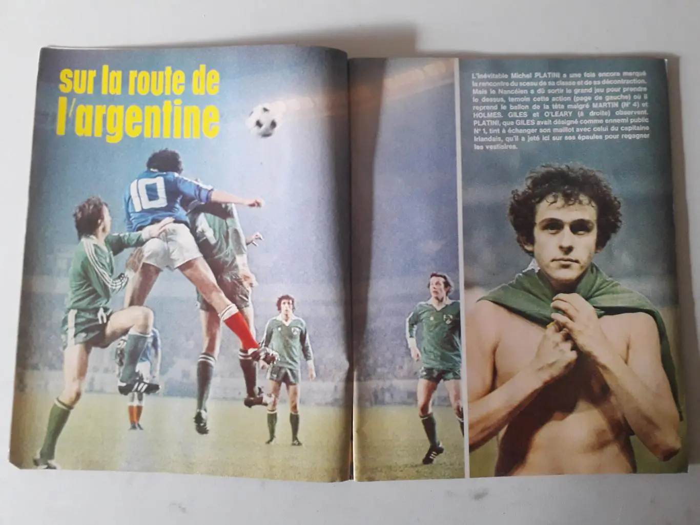 Football magazine nr.207/1976 + A1 poster 1