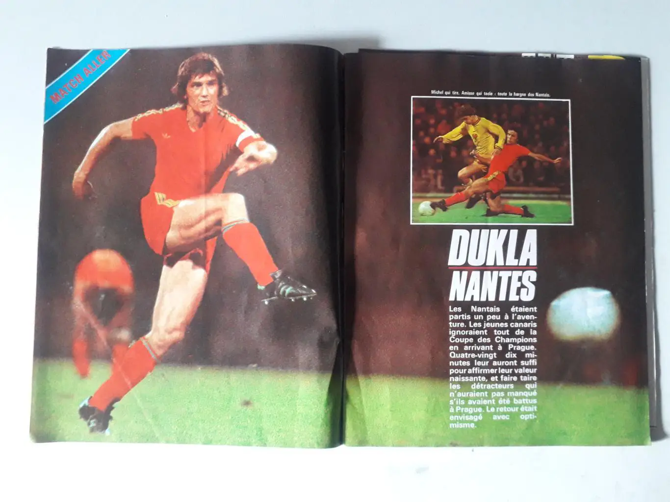 Football magazine nr.217/1977 plus A2 poster 1