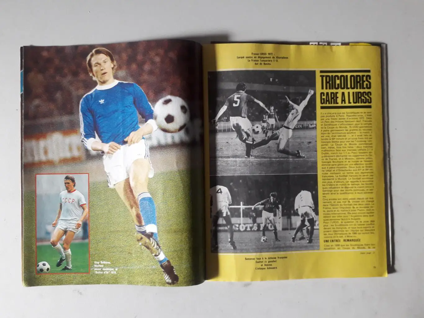 Football magazine nr.217/1977 plus A2 poster 2